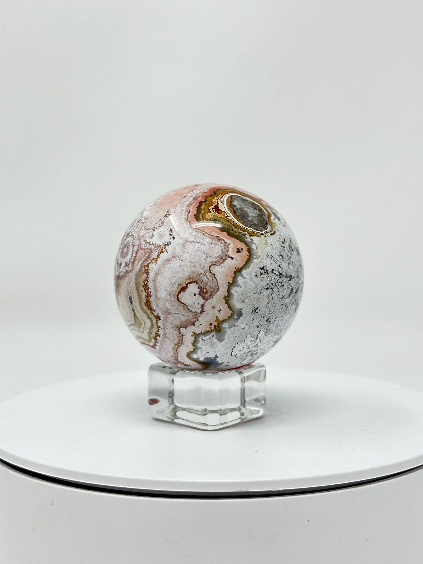 WHITE MEXICAN CRAZY LACE SPHERE